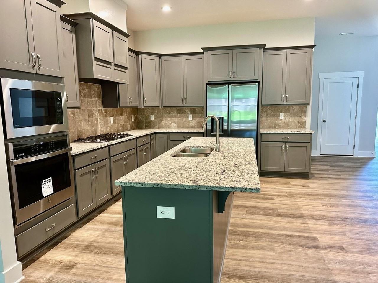 1025 Lacala Ct - Photo 5 of 23