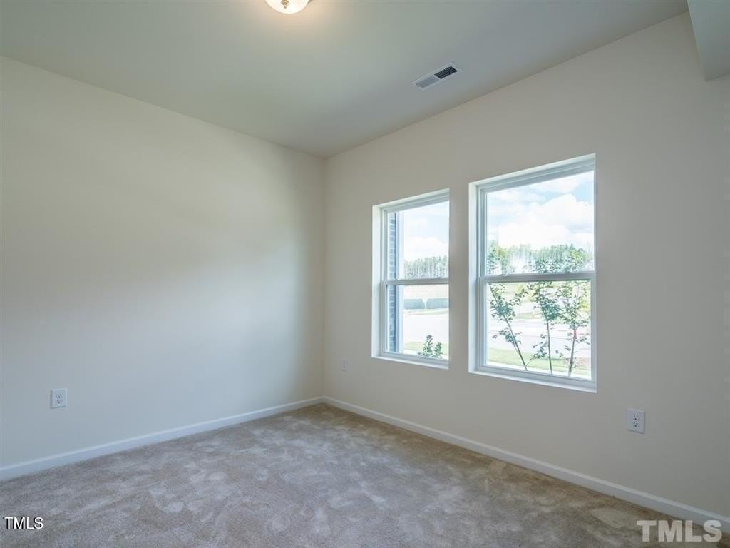 4035 Mahal Ave - Photo 4 of 29