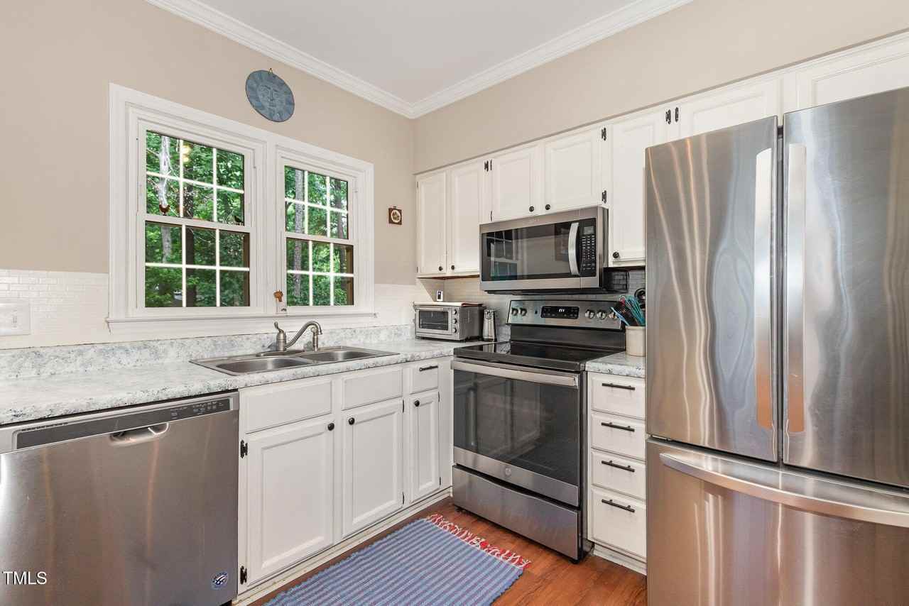 6225 Waterside Ln - Photo 5 of 10