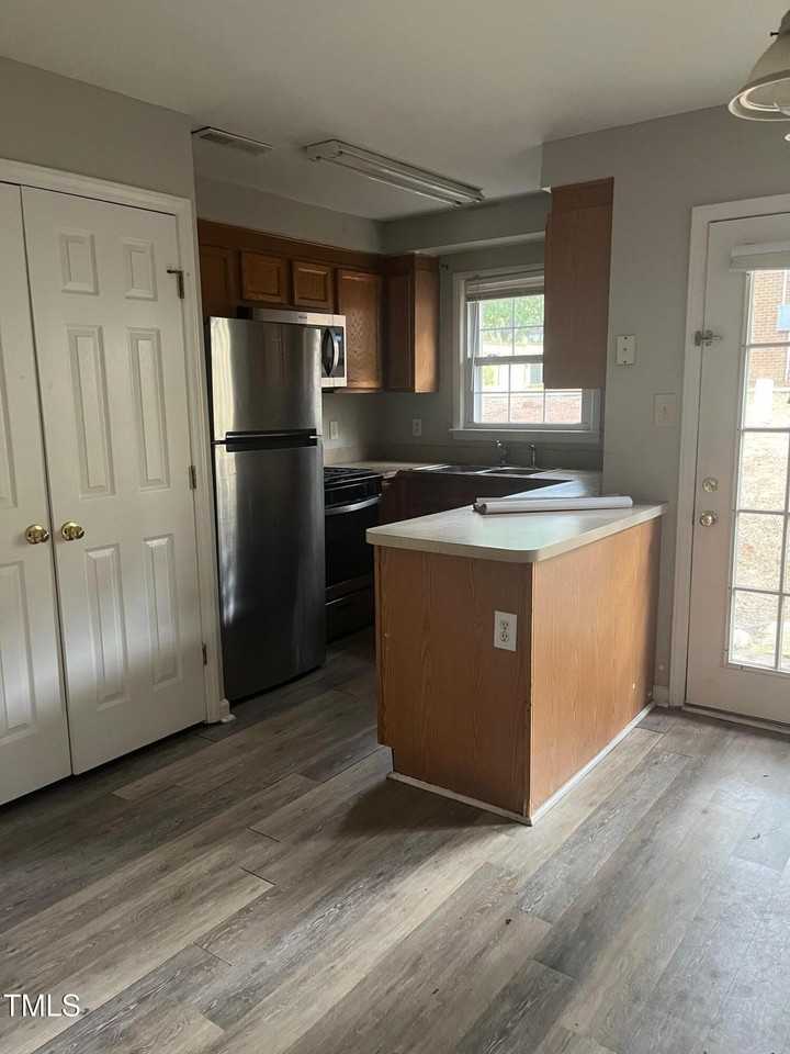 4822 Blue Bird Ct Apt C #C - Photo 3 of 3