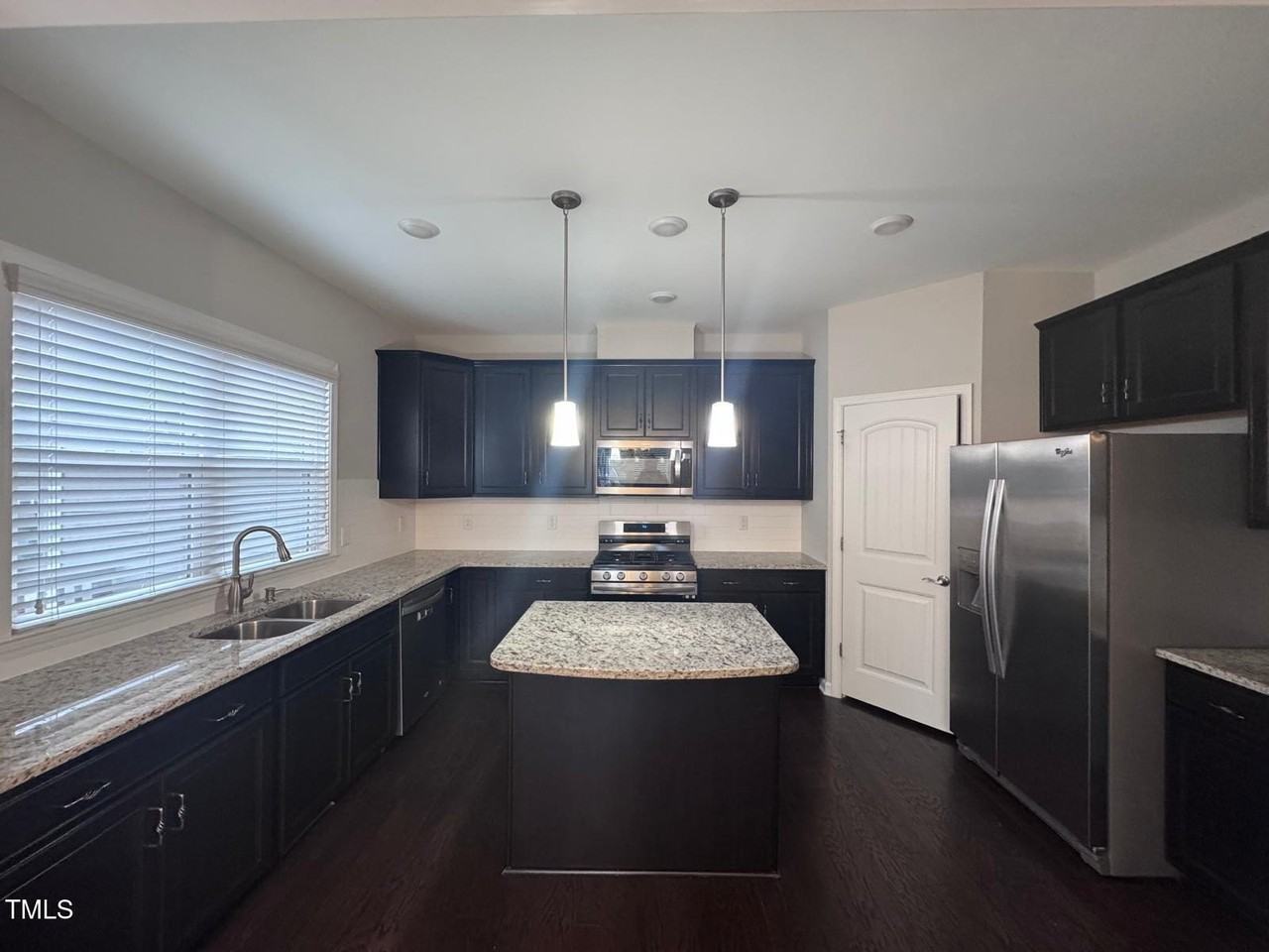 8008 Reedybrook Xing - Photo 4 of 27