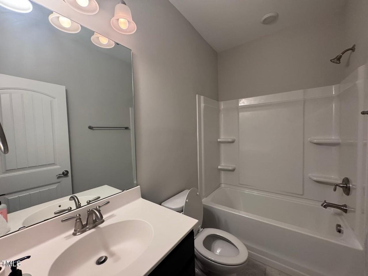 8008 Reedybrook Xing - Photo 5 of 27
