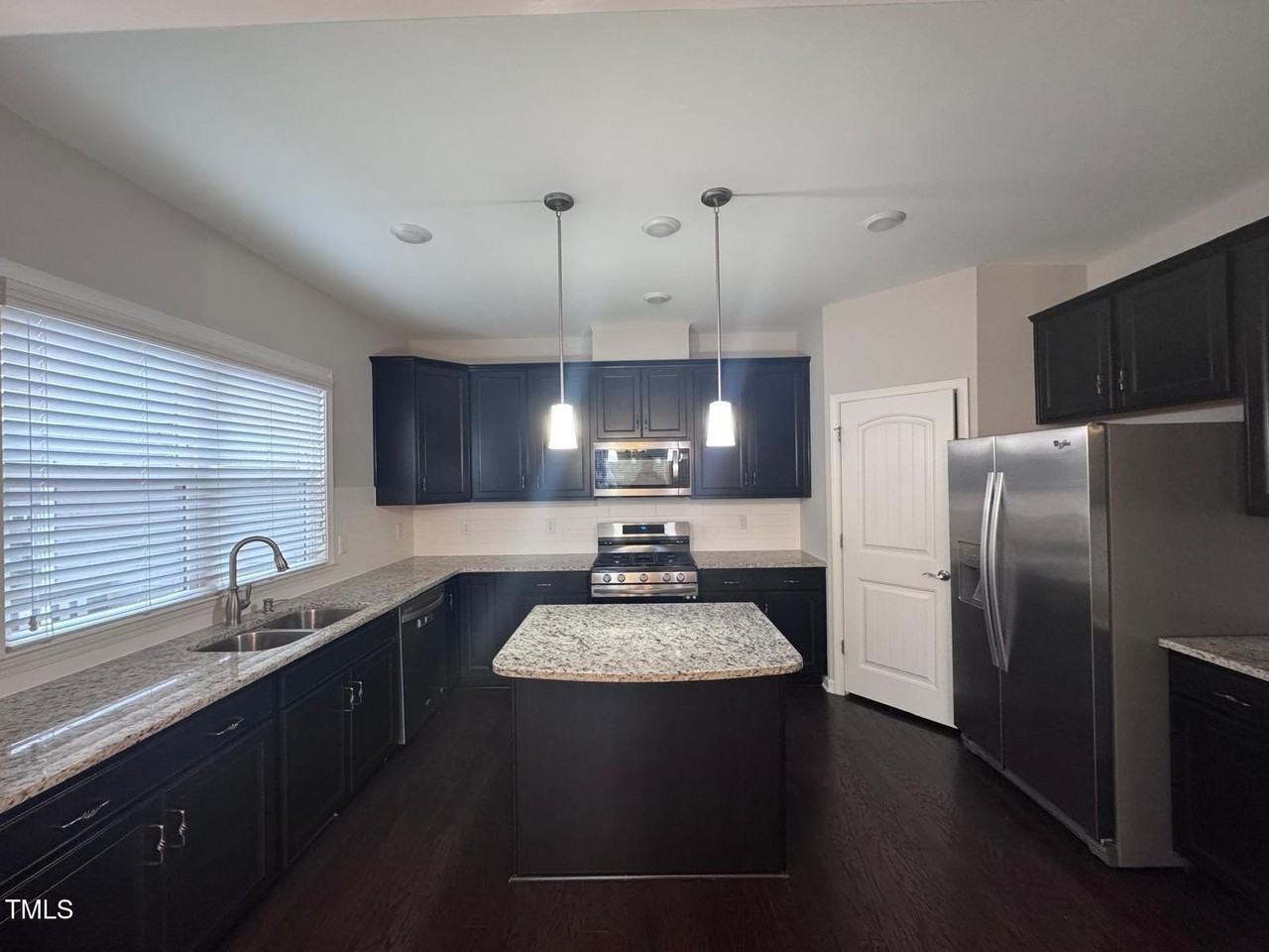 8008 Reedybrook Xing - Photo 6 of 27