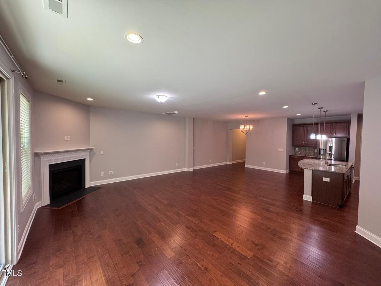 238 Alamosa Pl - Photo 4 of 47