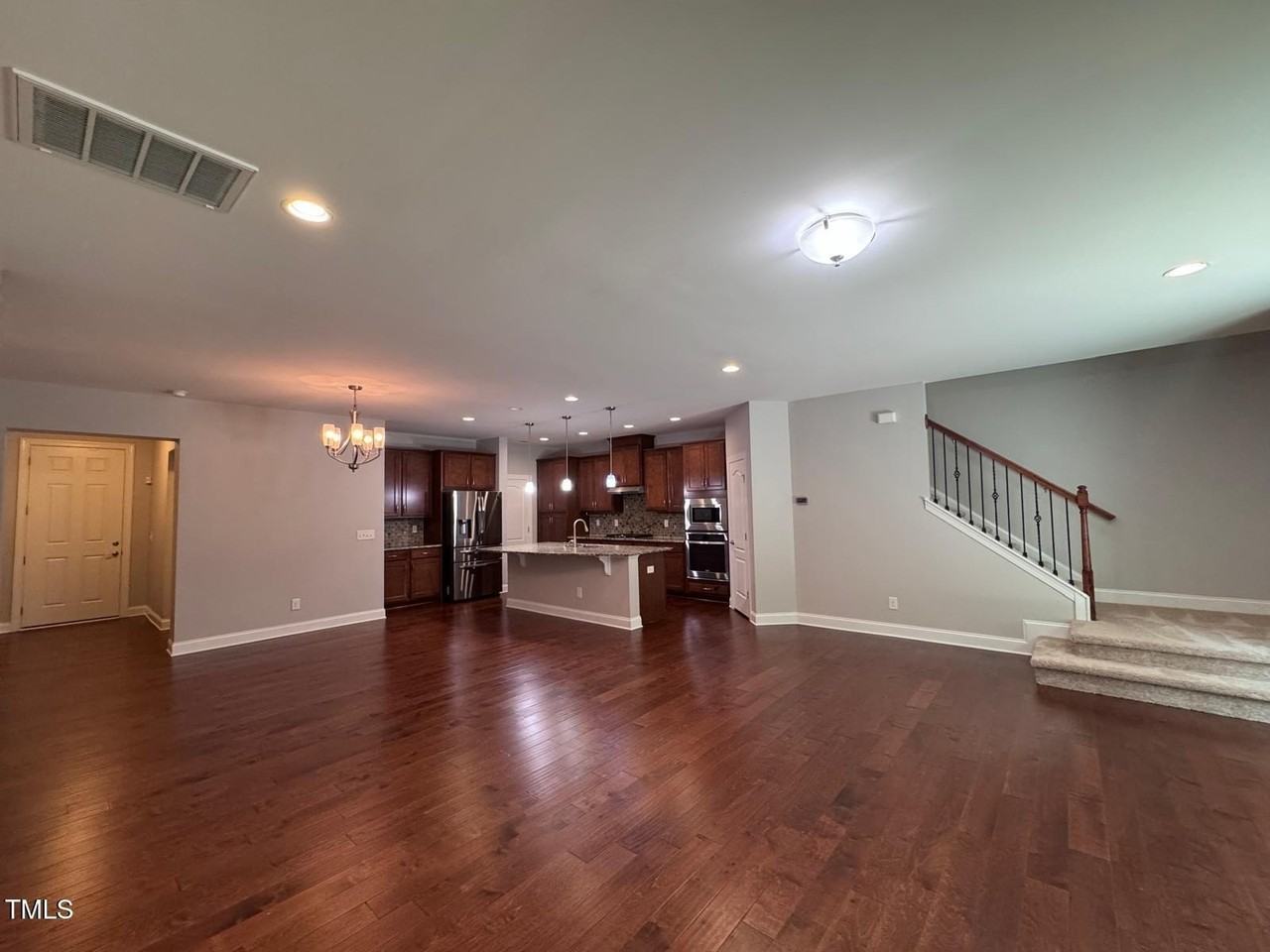 238 Alamosa Pl - Photo 6 of 47