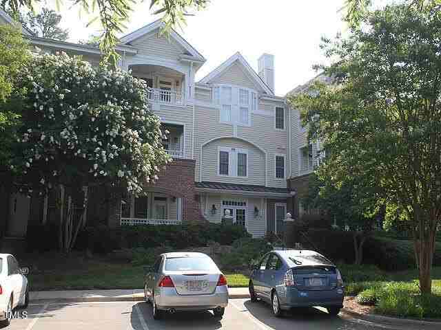 108 Northbrook Dr Apt 201 #201 - Photo 2 of 32