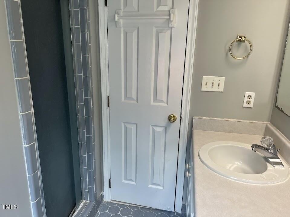 3617 E Jameson Rd - Photo 3 of 38