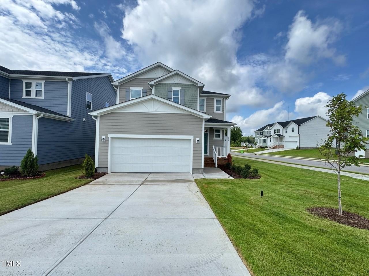 936 Emmer St - Photo 2 of 26