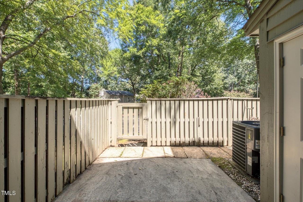 225 Twin Oaks Pl - Photo 6 of 50