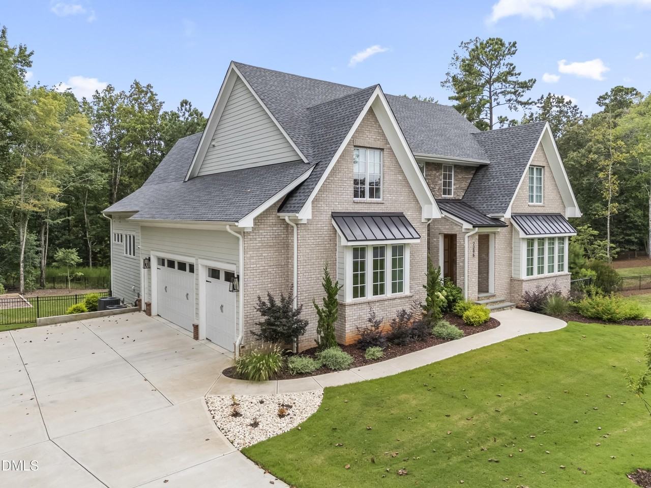 2205 Duskywing Dr - Photo 2 of 38