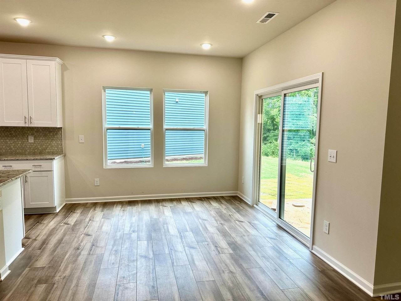 7111 Stratified Ct - Photo 5 of 18