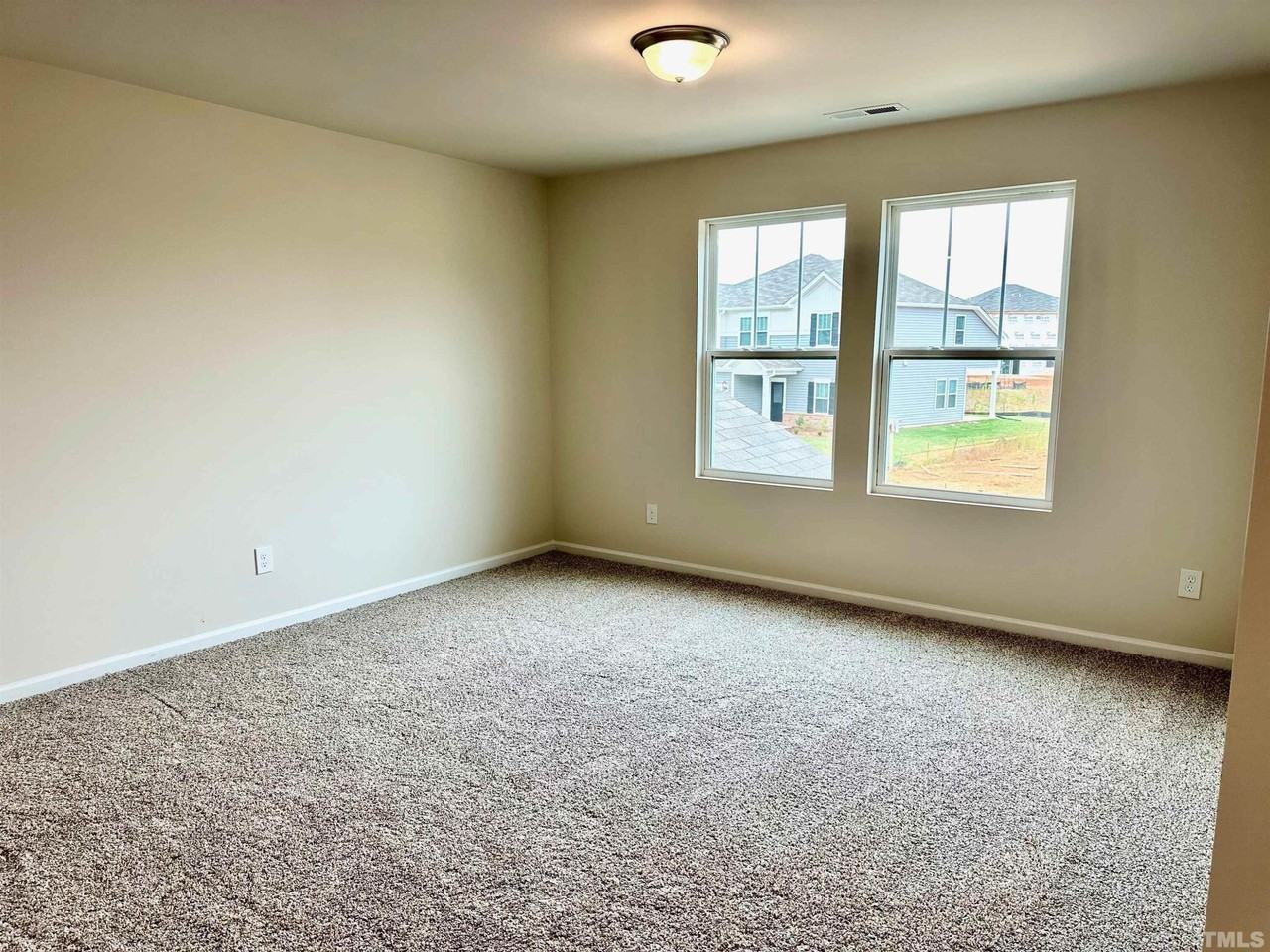 7111 Stratified Ct - Photo 7 of 18