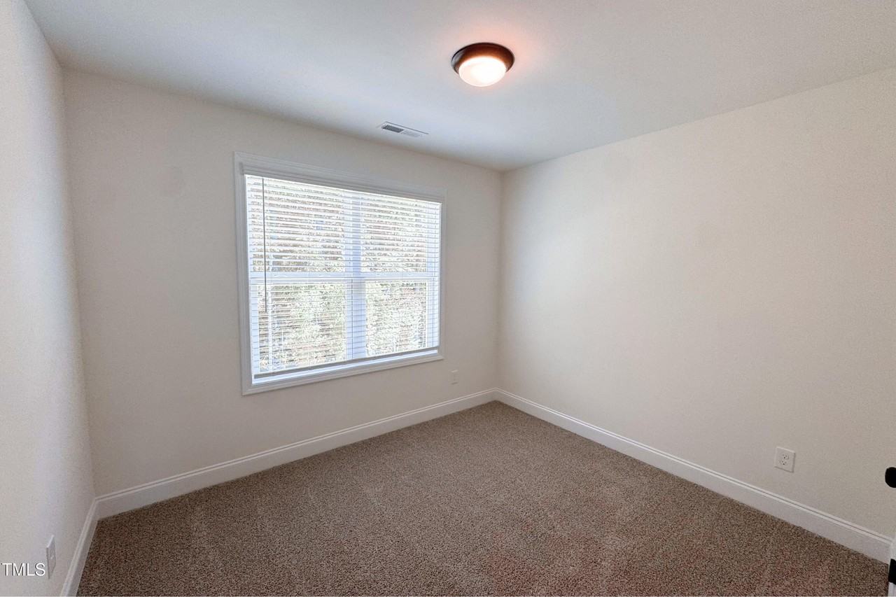 21 Calluna Dr - Photo 7 of 17