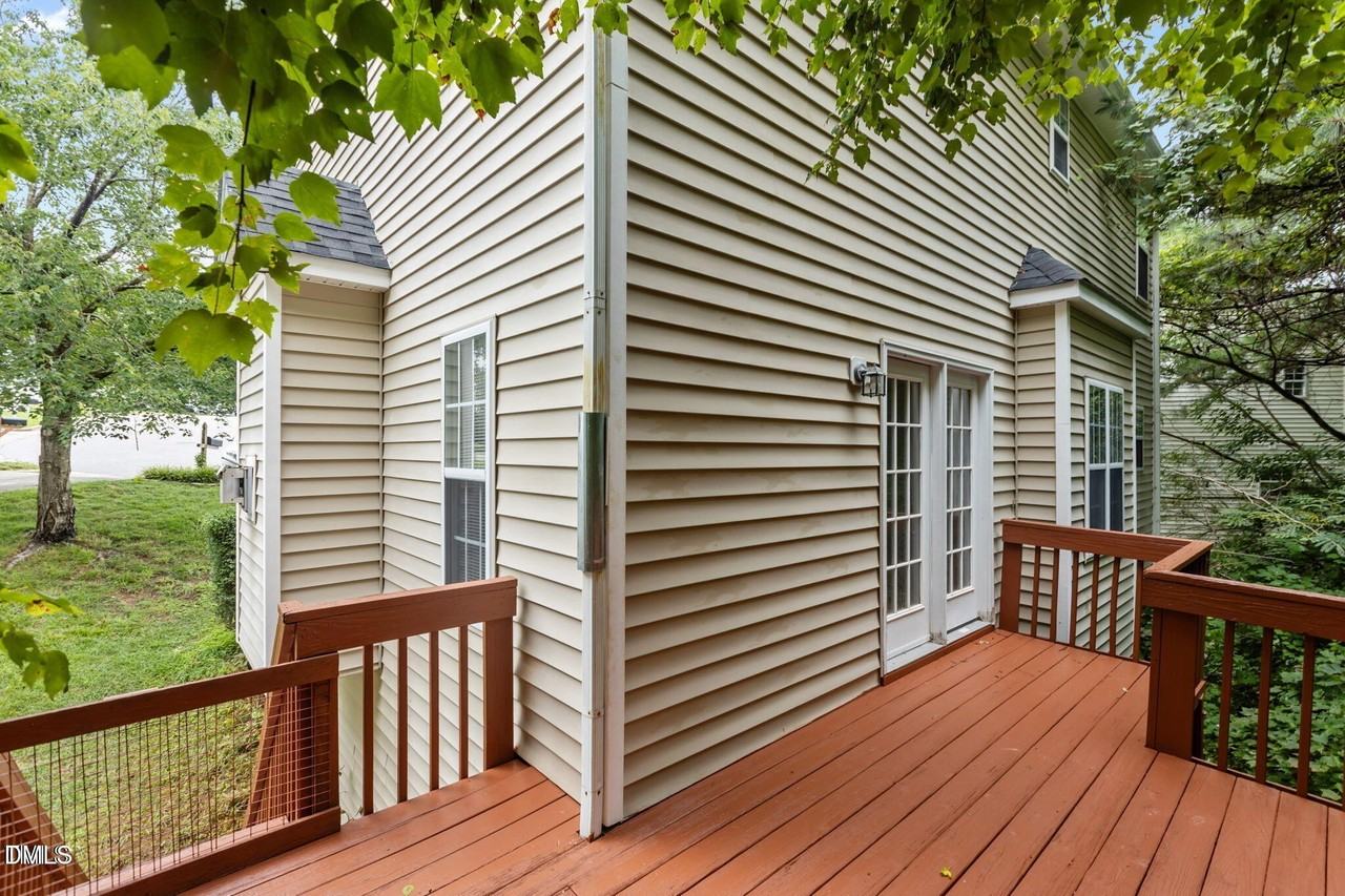 108 Tarlow Ct - Photo 5 of 39