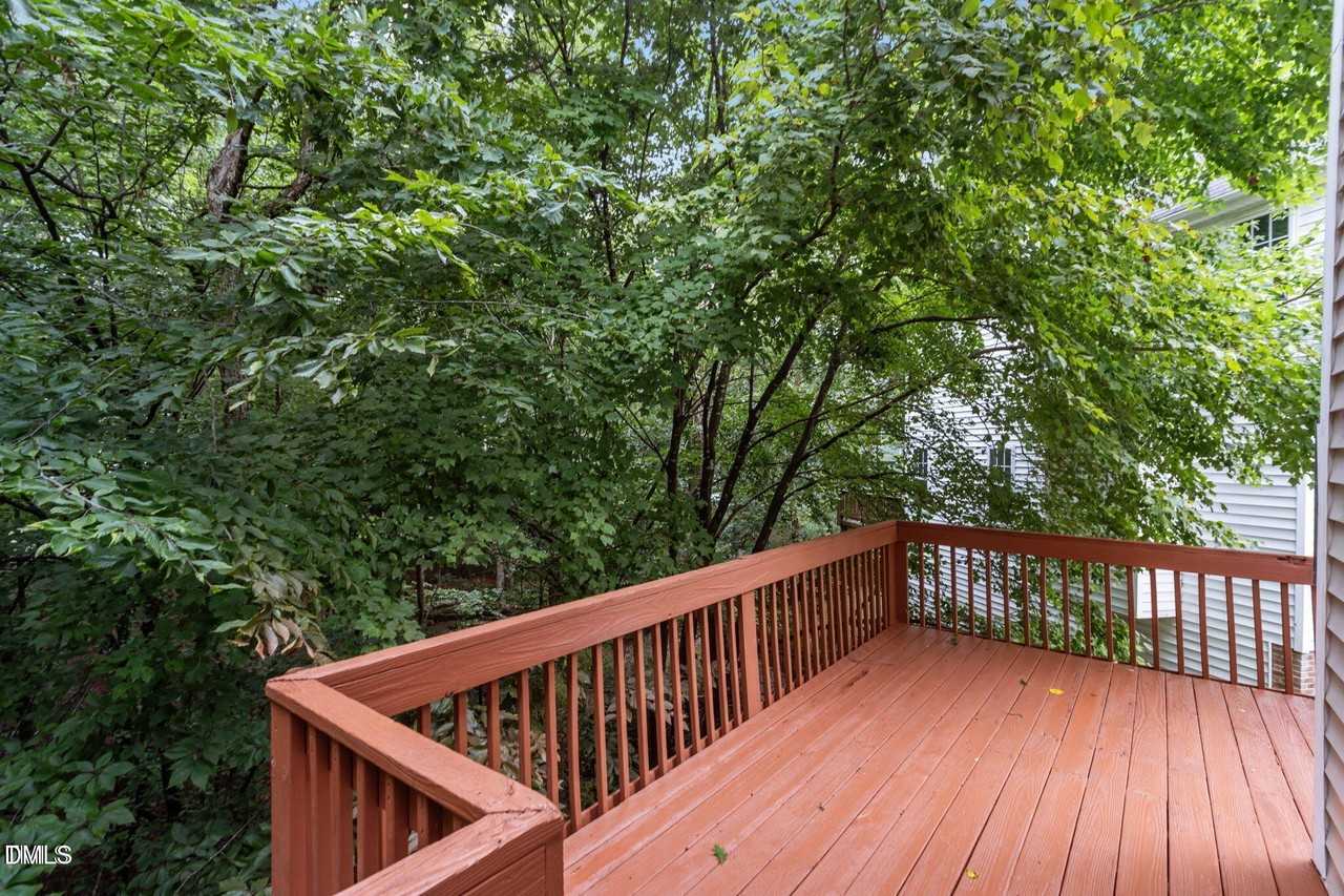 108 Tarlow Ct - Photo 6 of 39