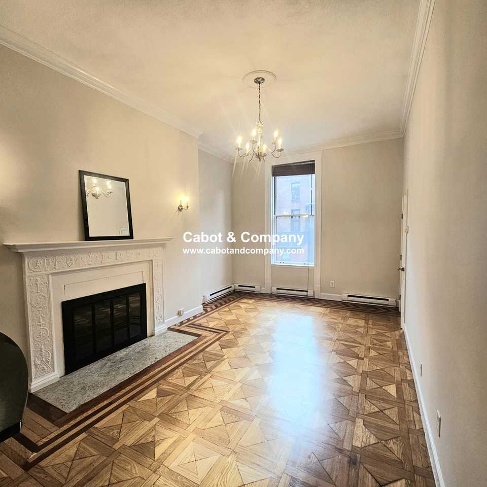 185 Beacon St #2R