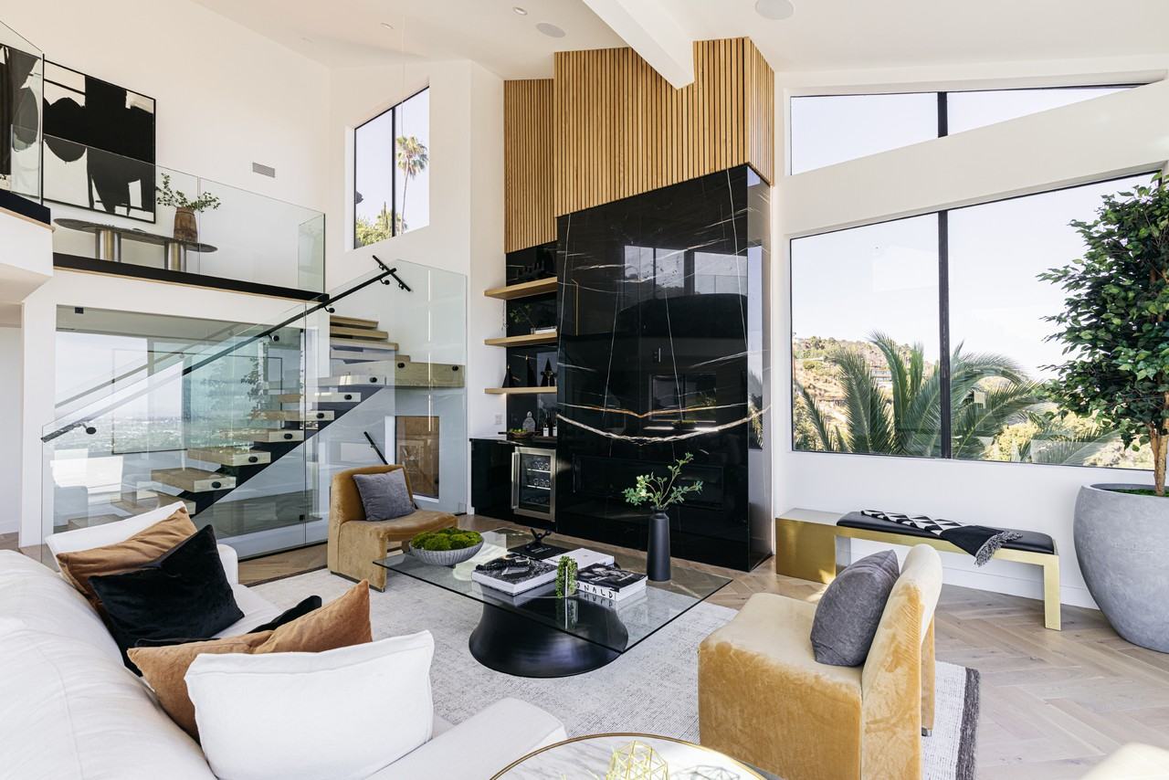 7866 Fareholm Drive #NA - Photo 6 of 31