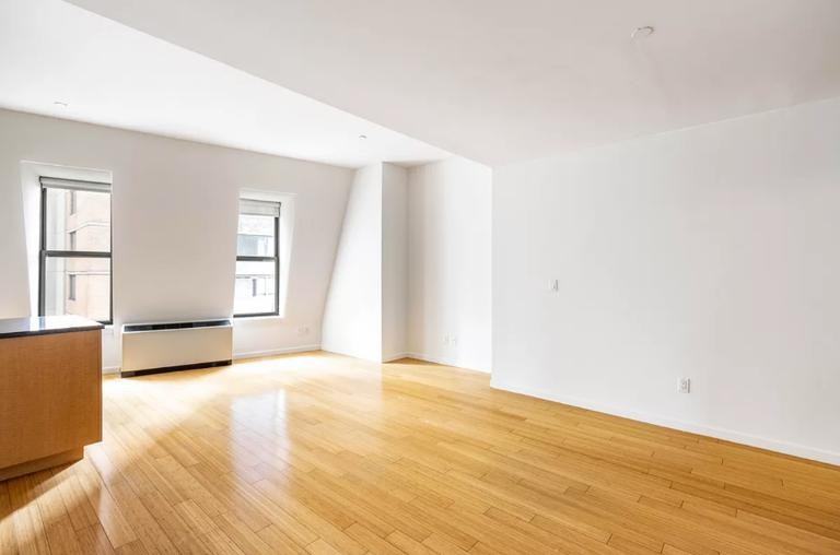 West St #19C - Photo 3 of 9