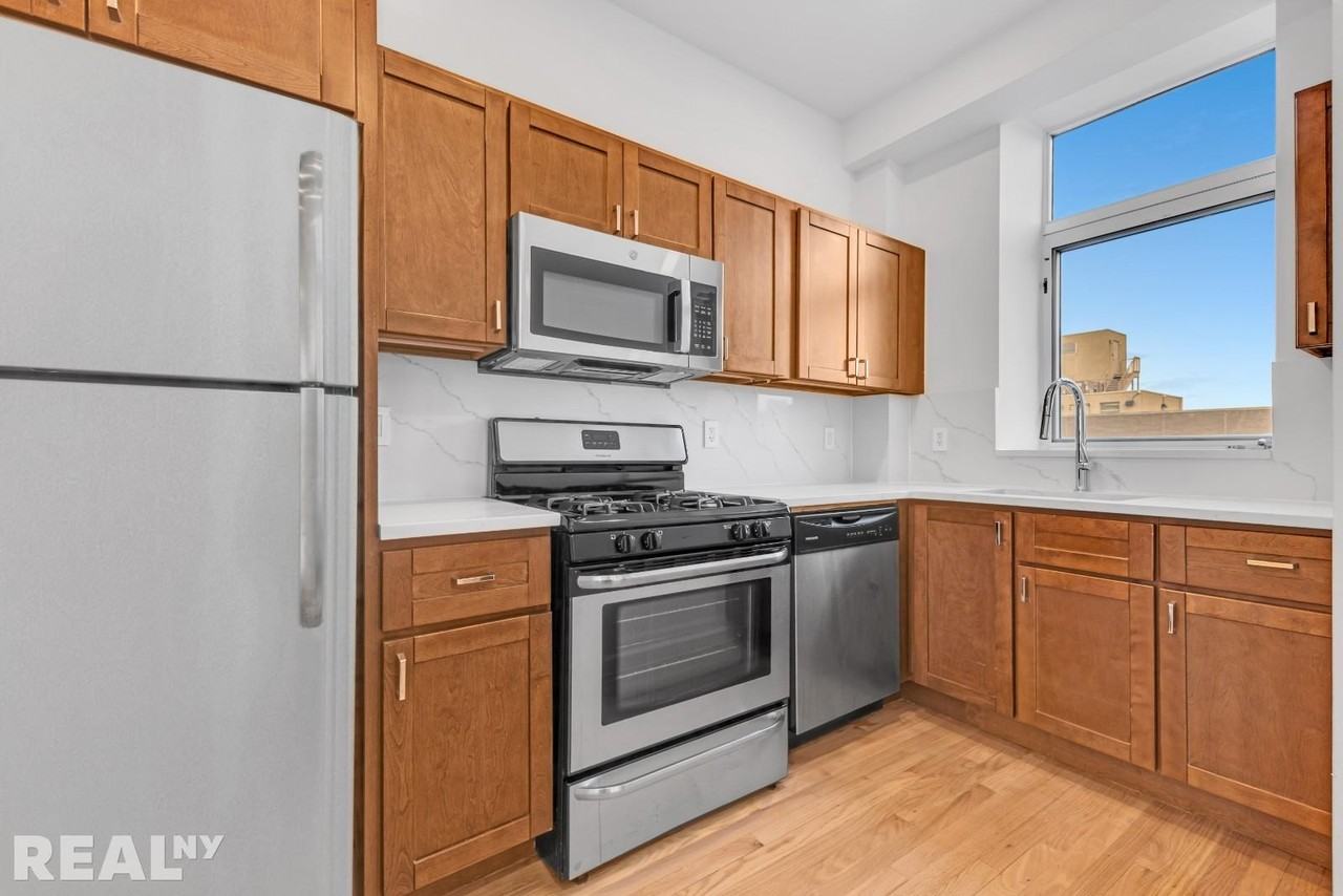 Grand Ave #6B - Photo 2 of 6