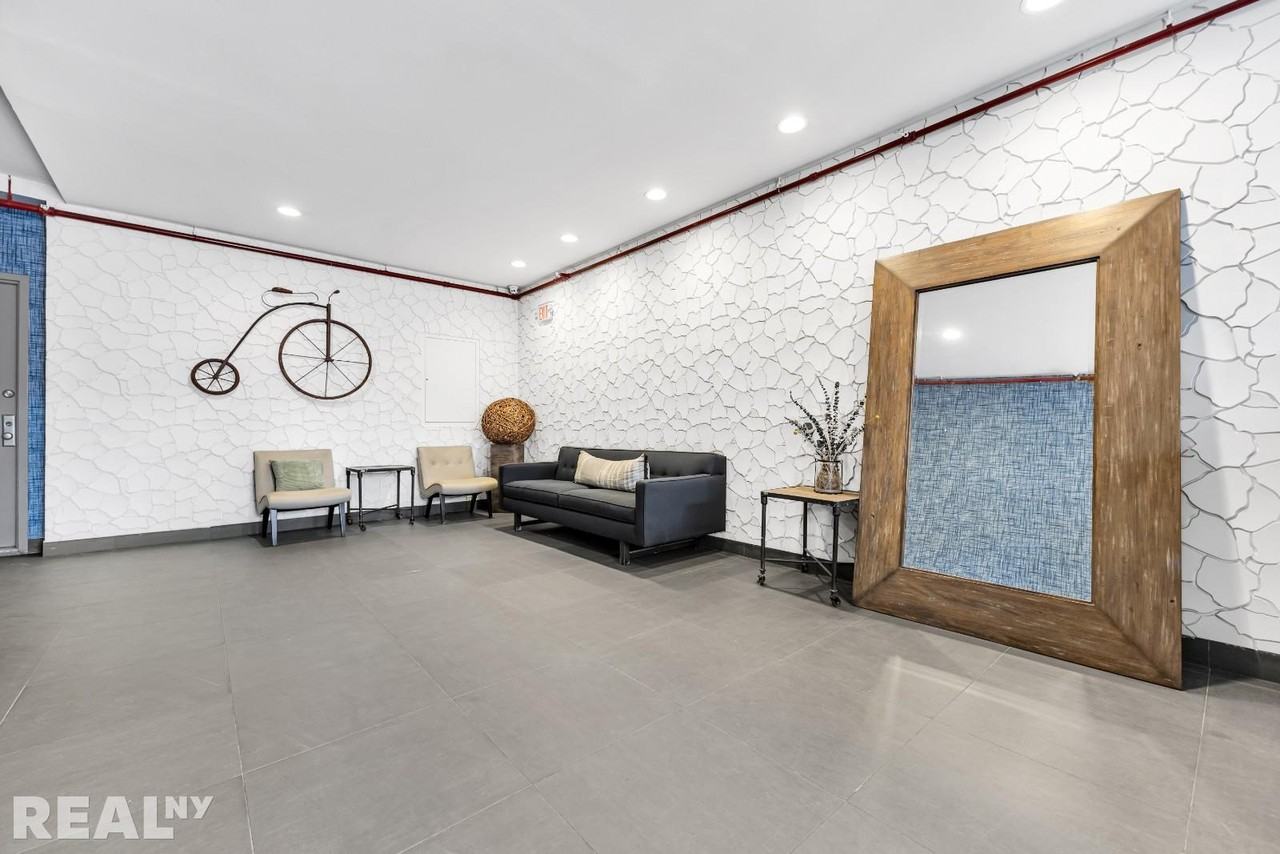 Grand Ave #6B - Photo 6 of 6