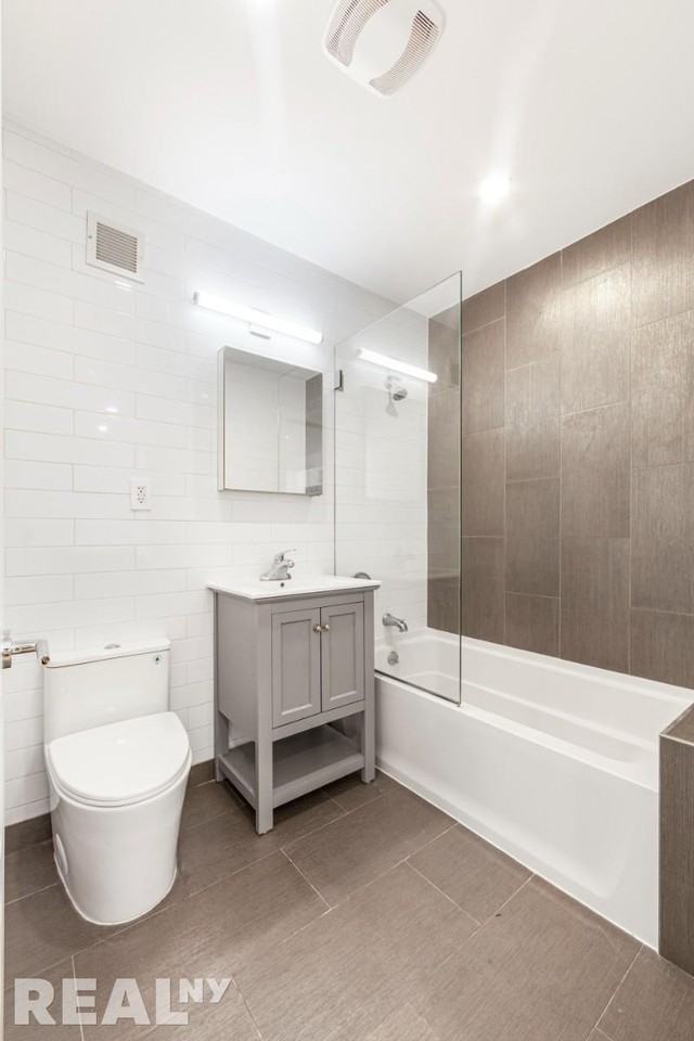 Steuben St #8B - Photo 6 of 6