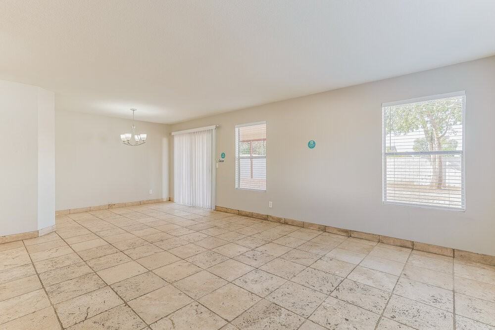 532 North Nassau - Photo 4 of 18