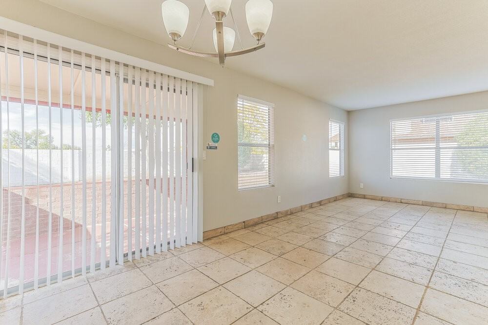 532 North Nassau - Photo 6 of 18