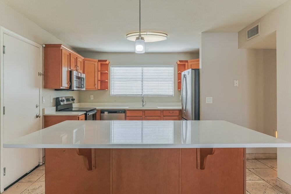 532 North Nassau - Photo 7 of 18