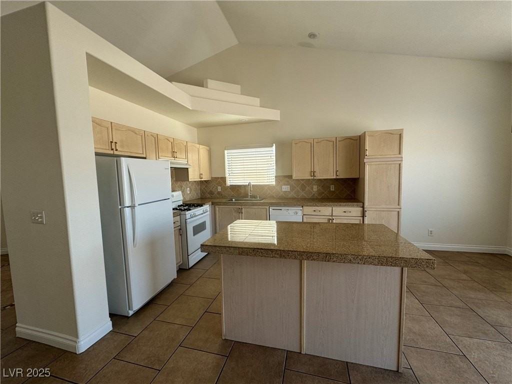 4811 Carefree Drive - Photo 7 of 21