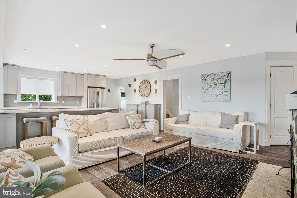 125 Island View Dr - Photo 5 of 44