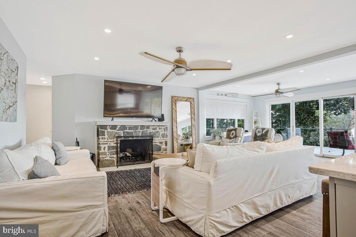 125 Island View Dr - Photo 6 of 44