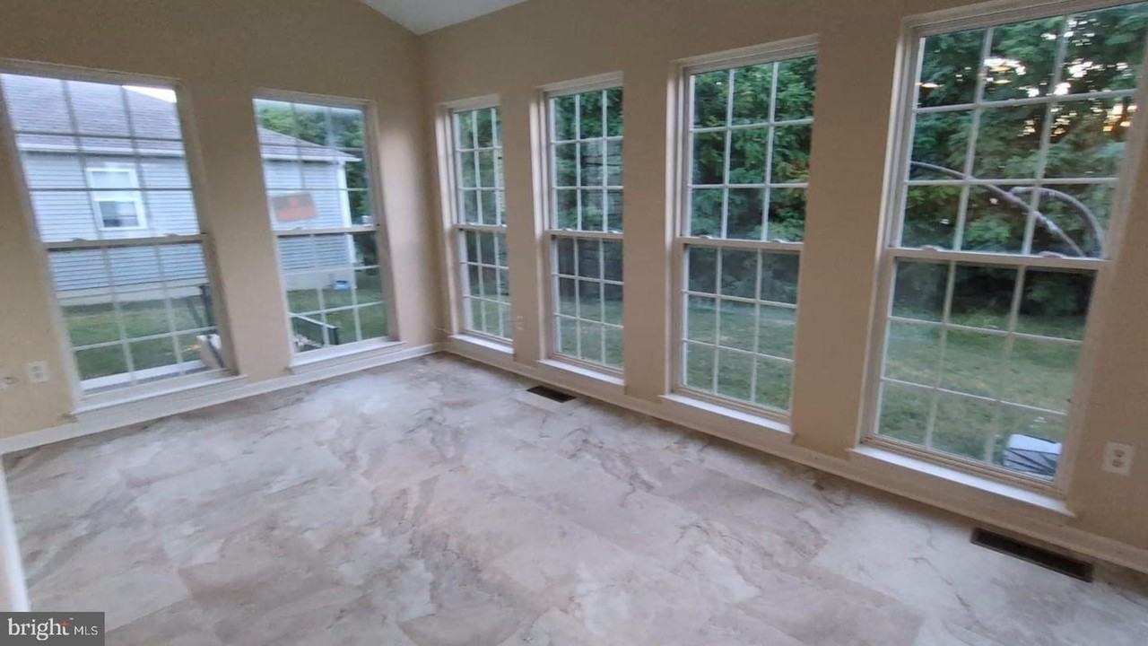 12432 Gemstone Dr - Photo 5 of 30