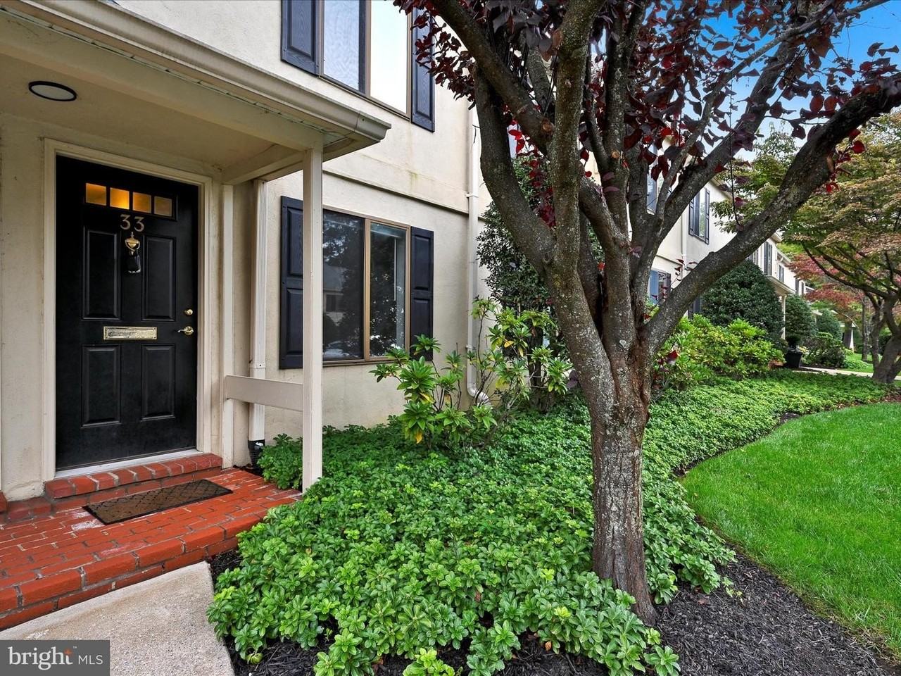 411 W Conestoga Rd - Photo 2 of 23