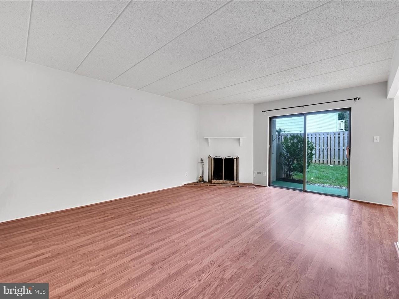 411 W Conestoga Rd - Photo 4 of 23