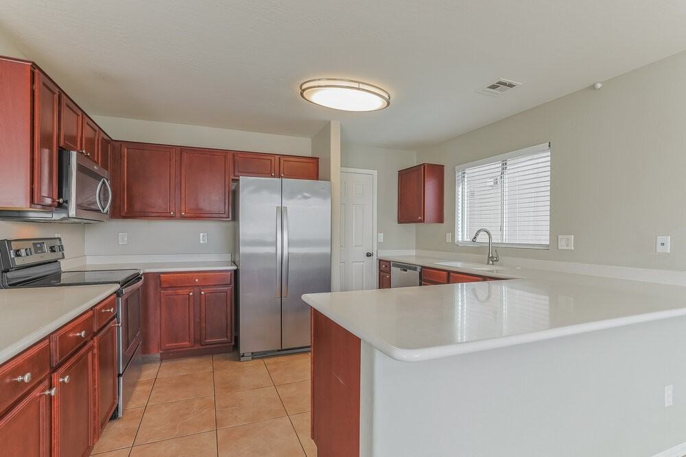 1465 E Daniella Dr - Photo 7 of 17