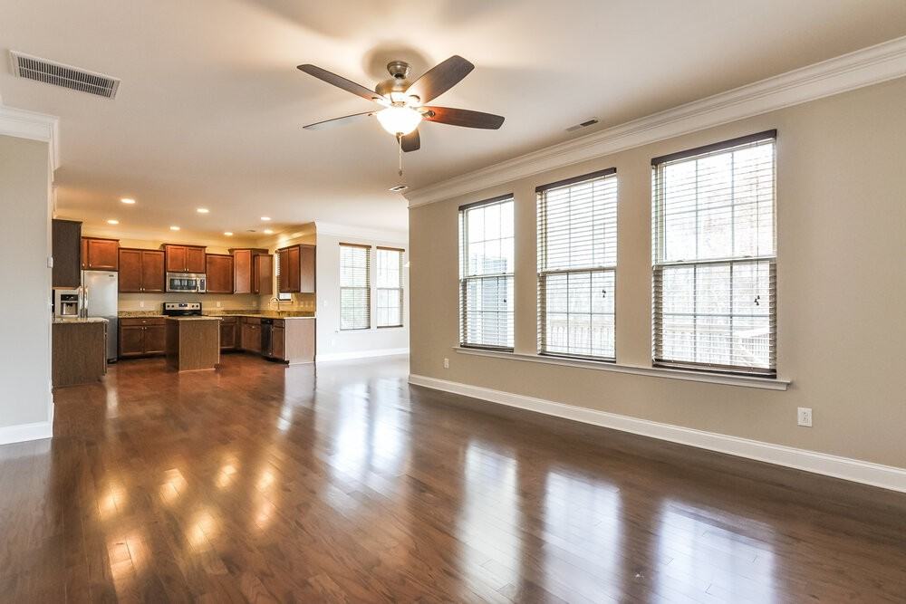 180 Davelyn Court - Photo 3 of 15