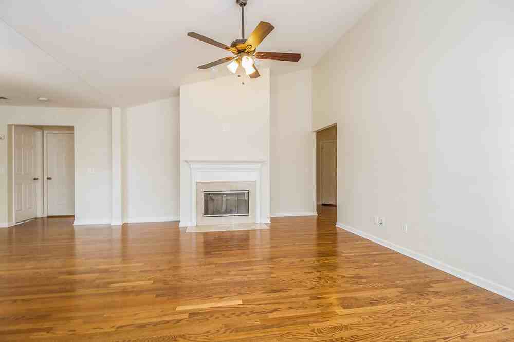 2151 Erin Lane - Photo 3 of 16