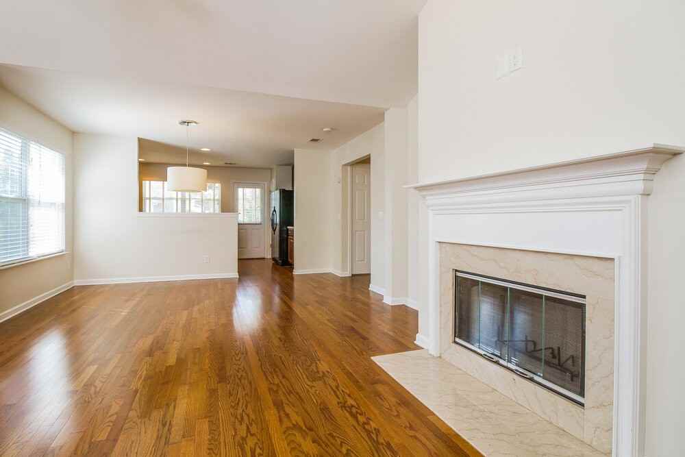 2151 Erin Lane - Photo 4 of 16