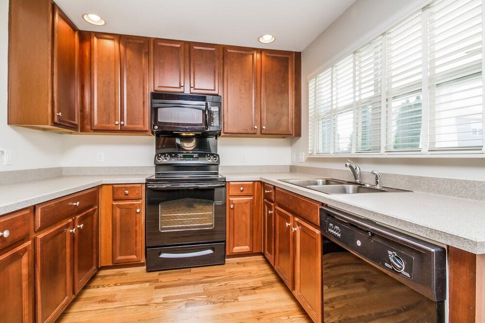 2151 Erin Lane - Photo 7 of 16