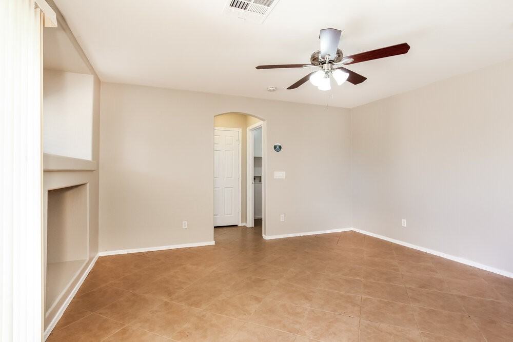 7640 West Marlette Avenue - Photo 6 of 17