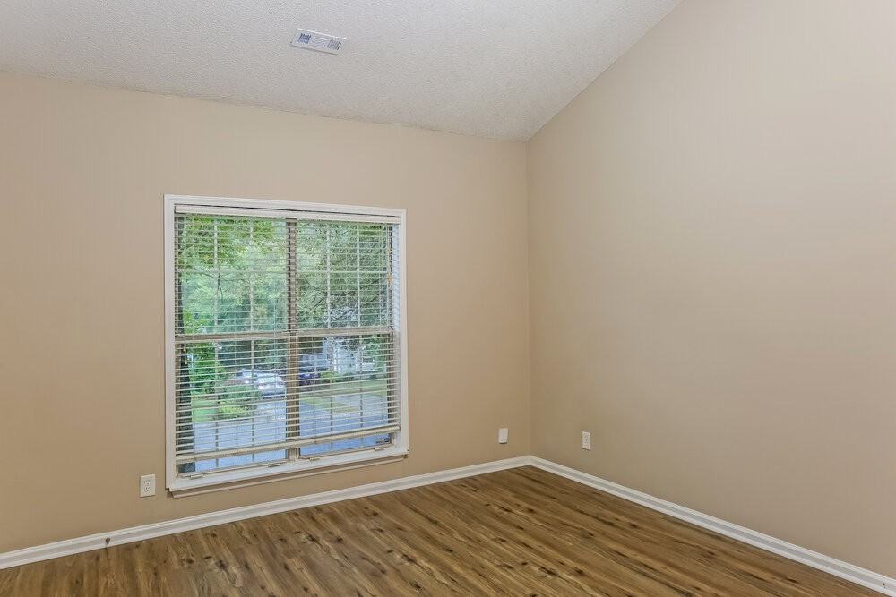 13409 Baker Mills Road - Photo 5 of 16