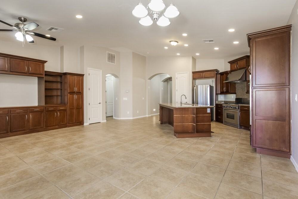 4132 West Lydia Lane - Photo 4 of 16