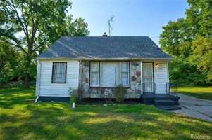 featured image of 1034 E Bundy Ave