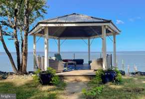 featured image of 18395 Herring Creek Rd