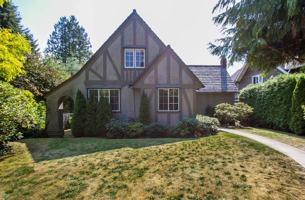 featured image of 1566 Gordon Ave