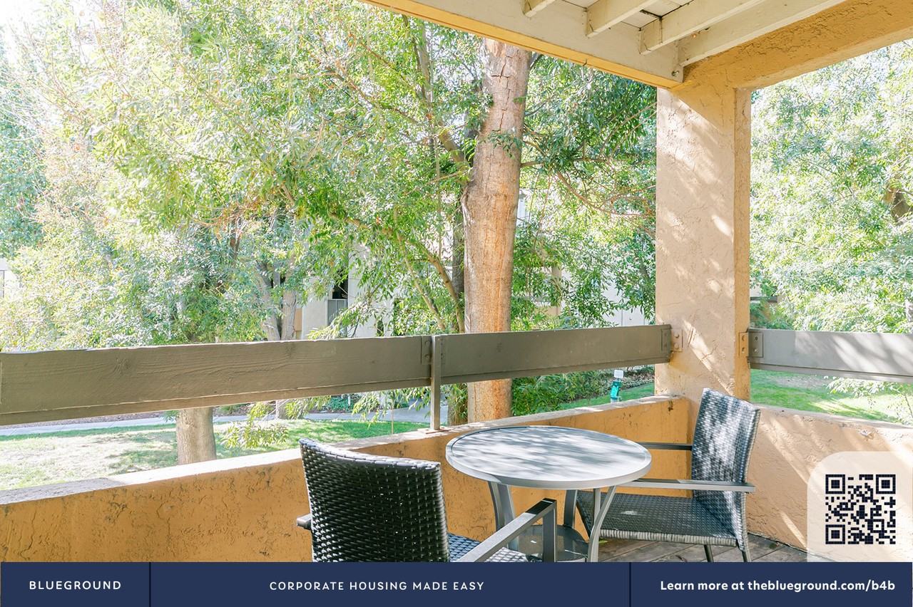 1600 Villa Street - Photo 6 of 32