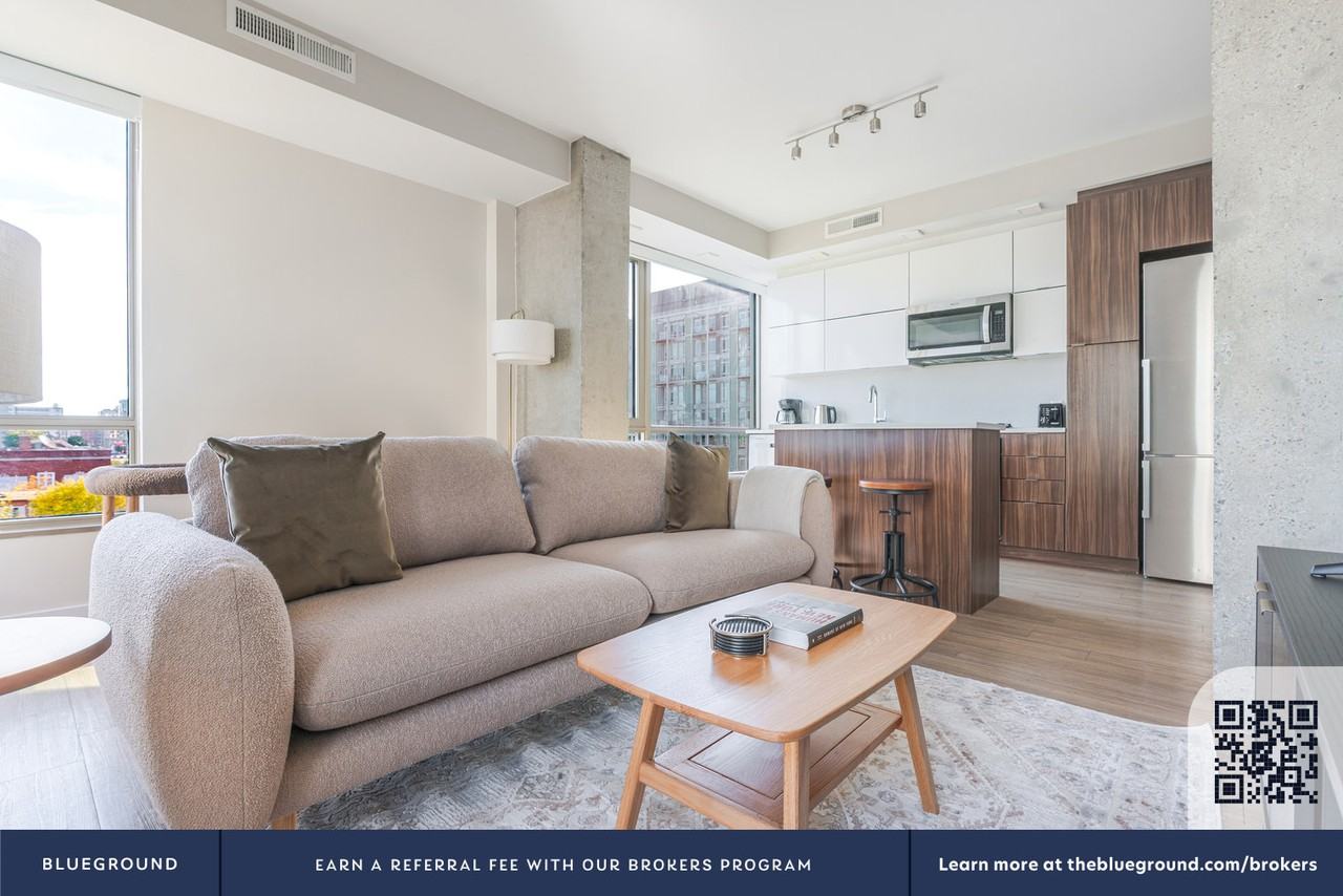 301 M Street Southwest - Photo 5 of 32