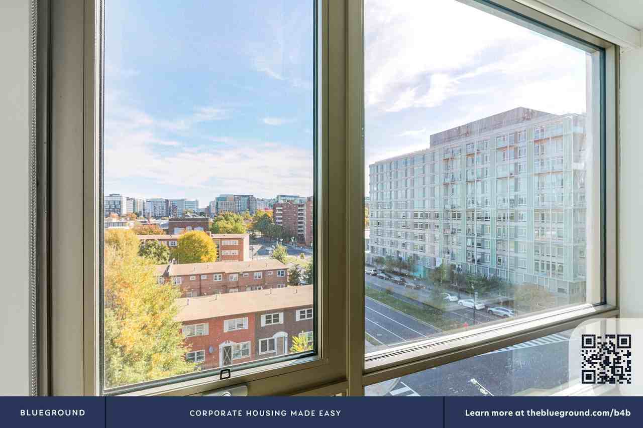 301 M Street Southwest - Photo 6 of 32