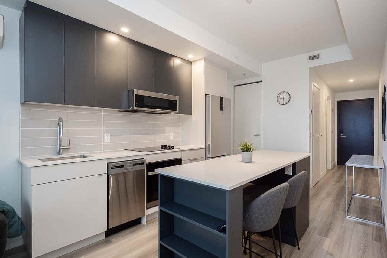 1425 Av Overdale #1261820P - Photo 2 of 32