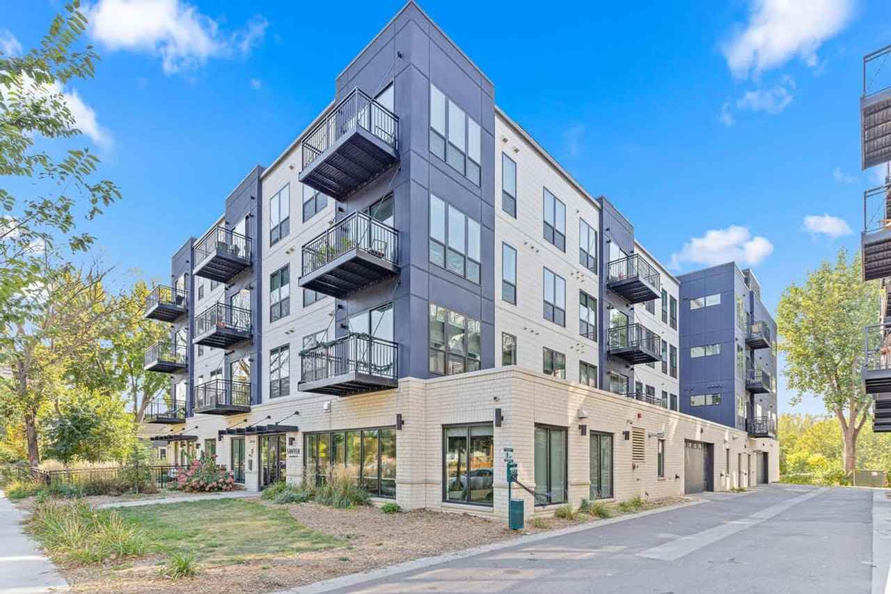 338 2nd St Ne #1292419P - Photo 4 of 48